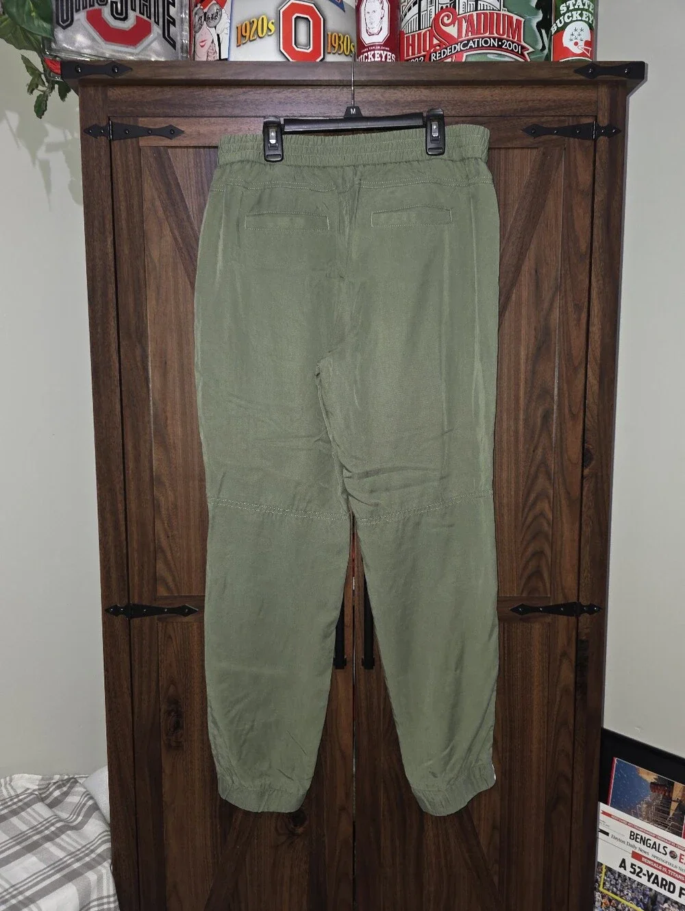 Green BANANA REPUBLIC Joggers Size 6